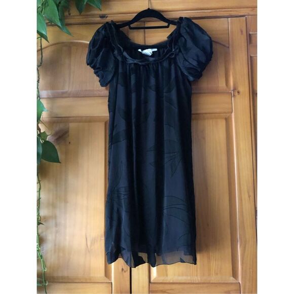 Studio M features short, puffed sleeves and a ruffled neckline Silk SZ L - Picture 4 of 9